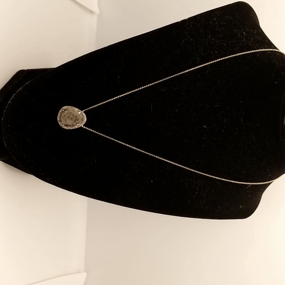 14 Kt Gold Quartz Necklace - Picture 2 of 3